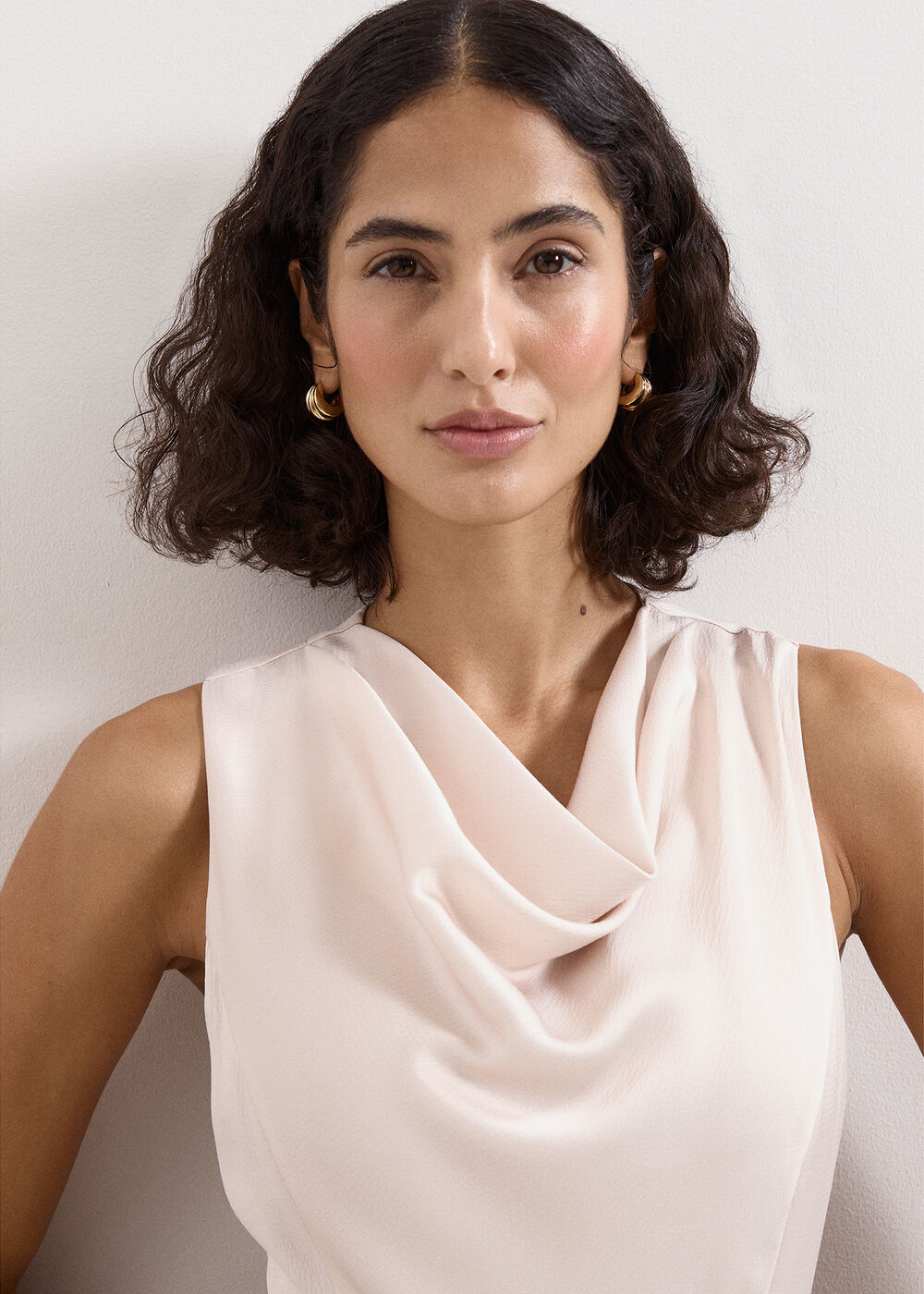 The Aurelia Pleated Midi Skirt - Image 4 The Aurelia Pleated Midi Skirt