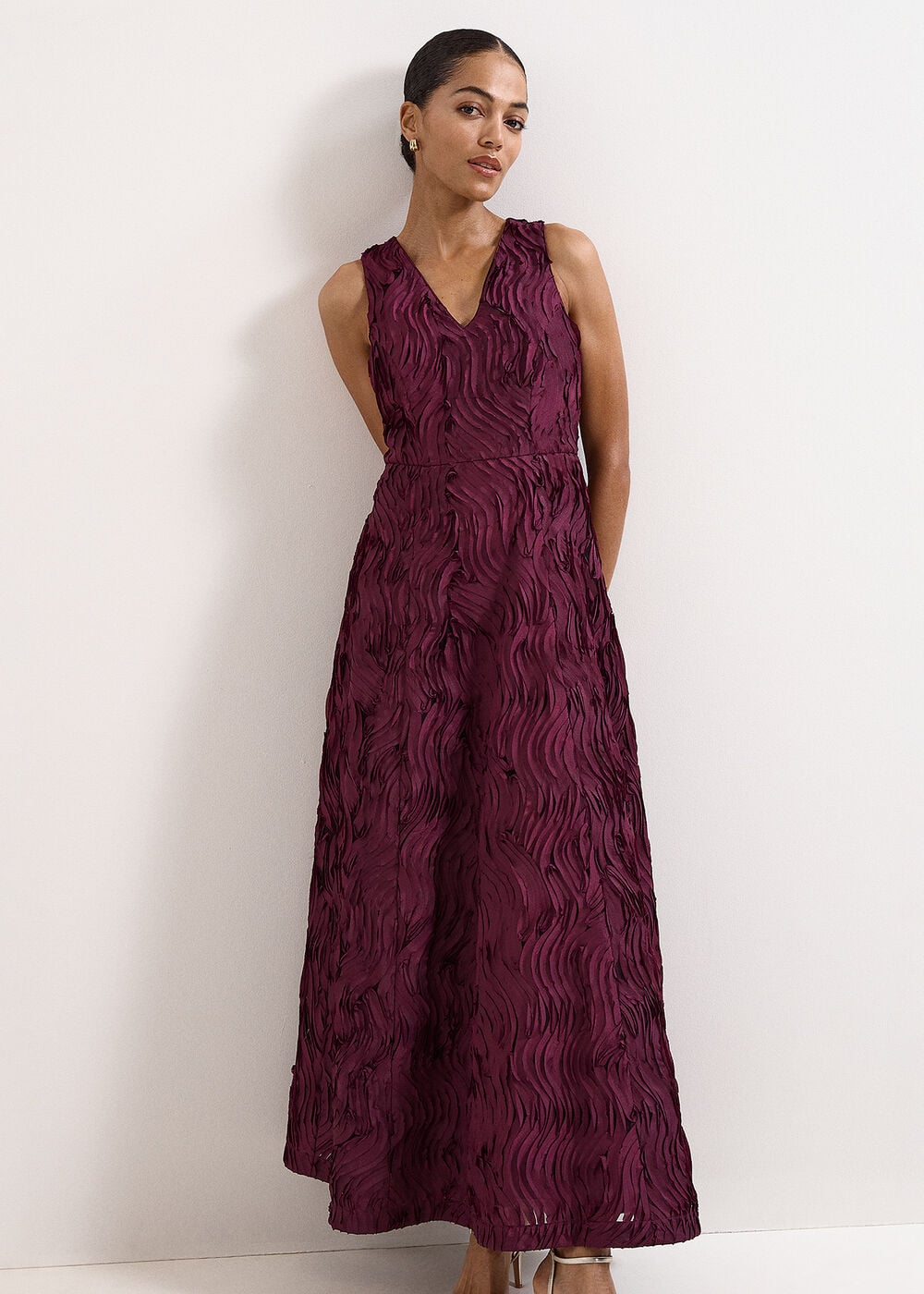 The Aveline Midi Dress - Image 3 The Aveline Midi Dress