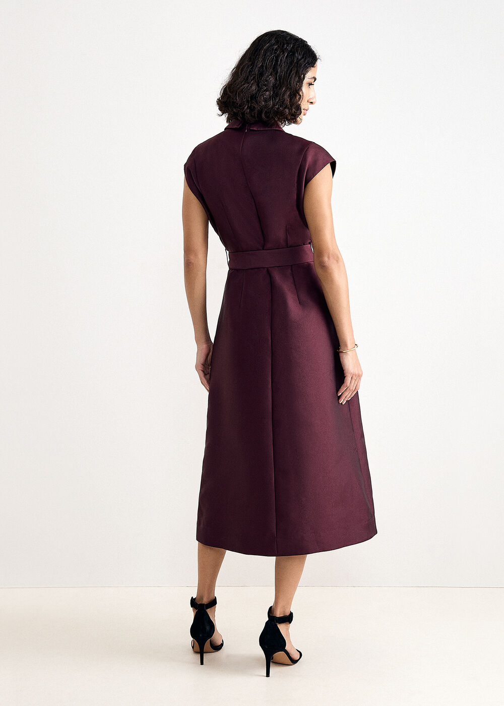 The Genevieve Tailored Button-Down Shirt - Image 2 The Genevieve Tailored Button-Down Shirt