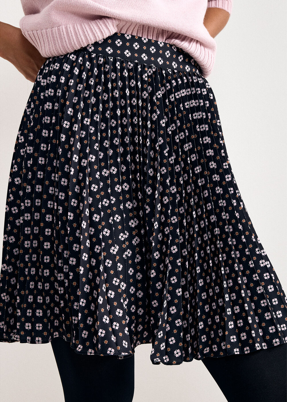 The Isolde Pleated Midi Skirt - Image 4 The Isolde Pleated Midi Skirt