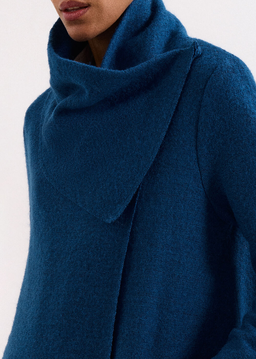 The Isolde Tailored Wool-Blend Coat - Image 4 The Isolde Tailored Wool-Blend Coat
