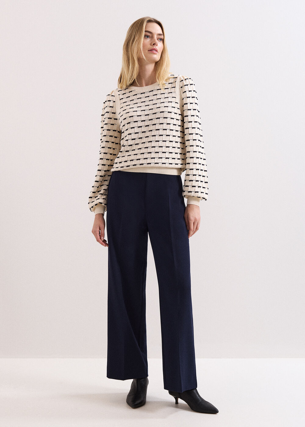 The Sienna High-Rise Wide-Leg Jeans - Image 3 The Sienna High-Rise Wide-Leg Jeans