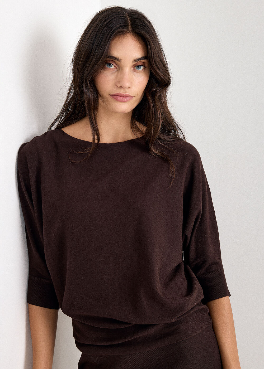 The Valeria Pleated Midi Skirt - Image 4 The Valeria Pleated Midi Skirt