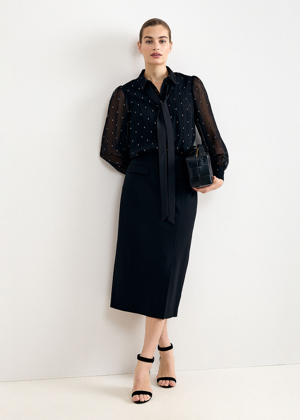 The Valeria Tailored Button-Down Shirt - Image 3 The Valeria Tailored Button-Down Shirt